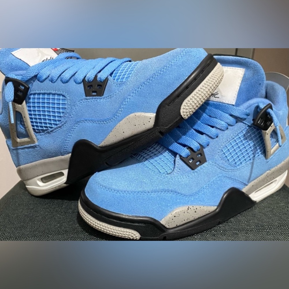 Jordan 4s